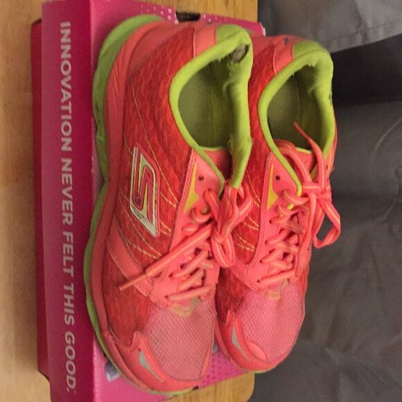 Skechers size 8.5 fluorescent colors used worn - Picture 1 of 8